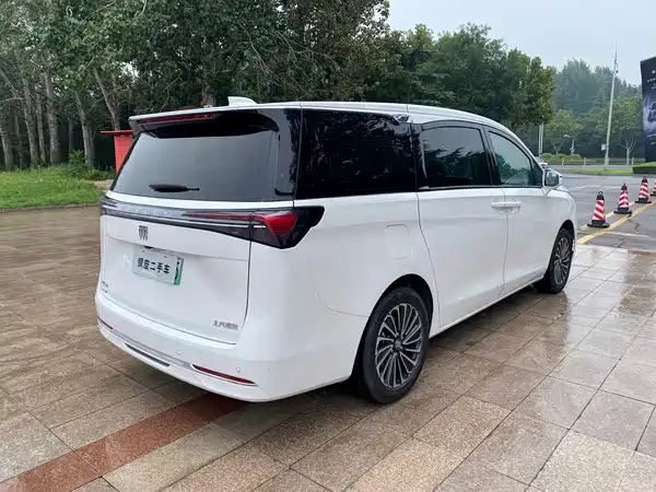 Buick GL8 New Energy 2025
