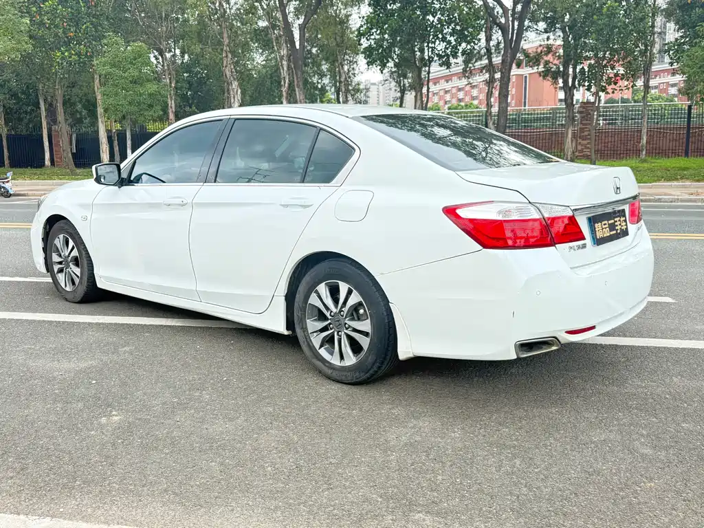 Honda Accord 2014 — фото 6
