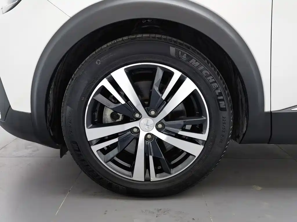 Peugeot 5008 2018 — фото 17