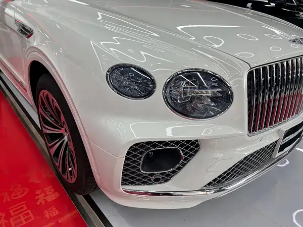 Bentley Bentayga 2024