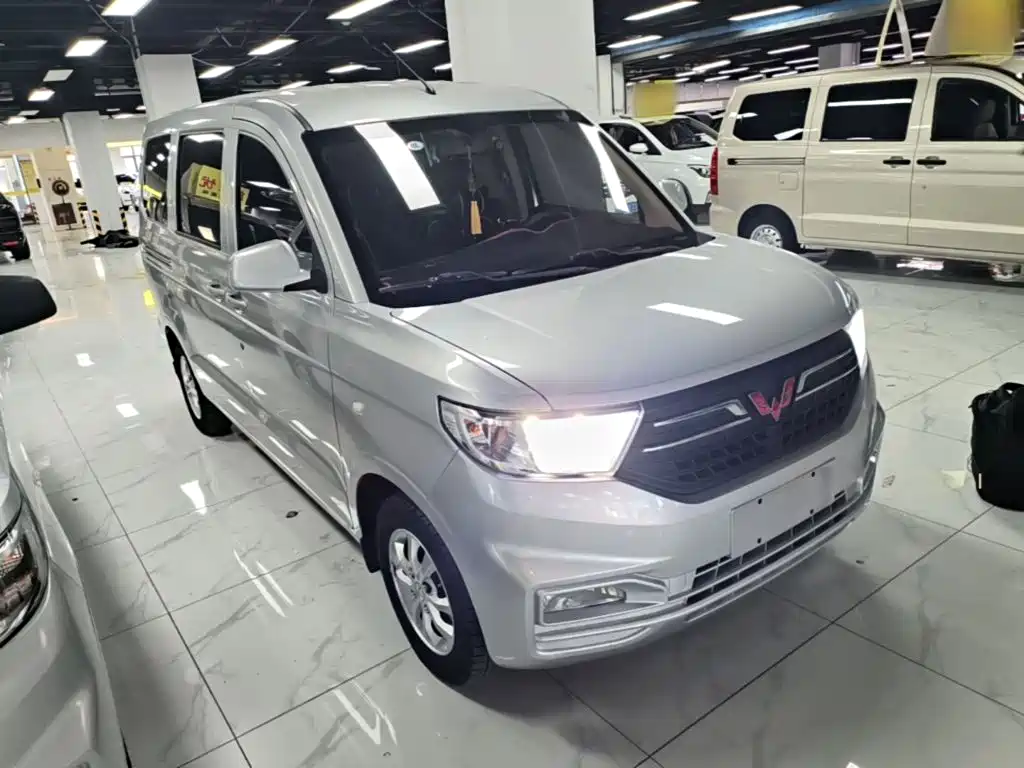 Wuling Hongguang V 2022 — фото 4