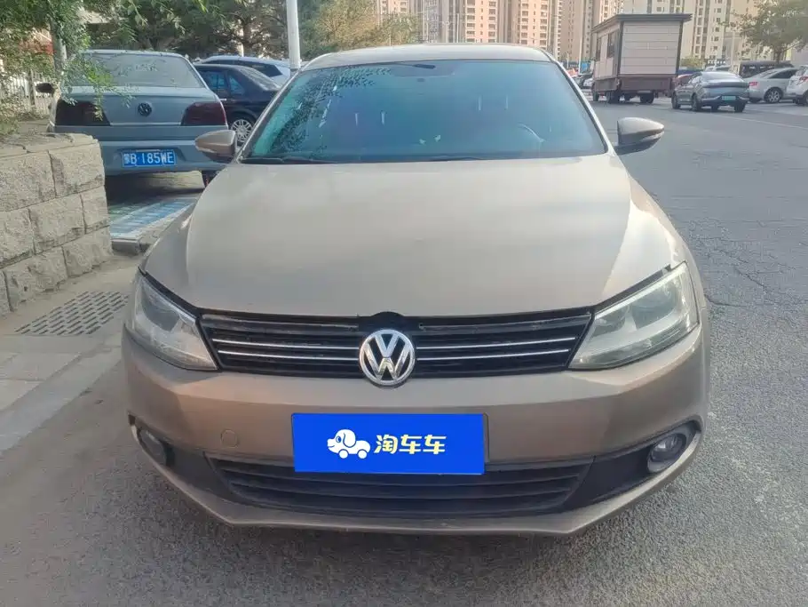Volkswagen Sagitar 2013