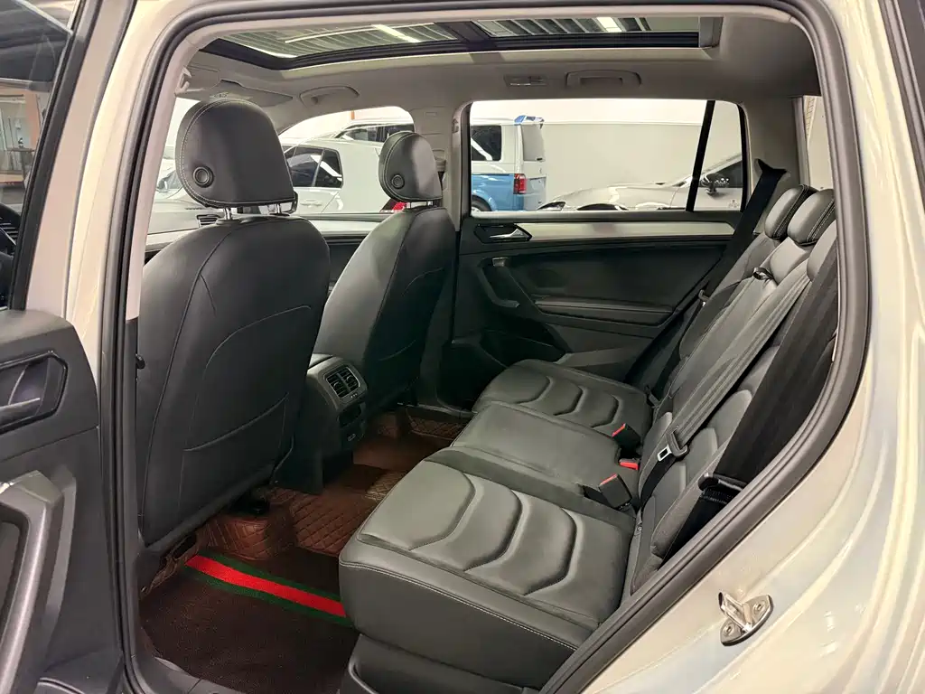 Volkswagen Tiguan L 2018 — фото 9