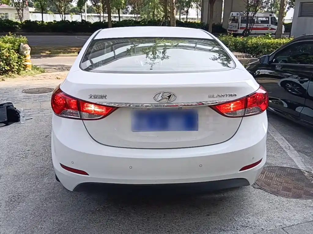 Hyundai Elantra Langdong 2015 — фото 6