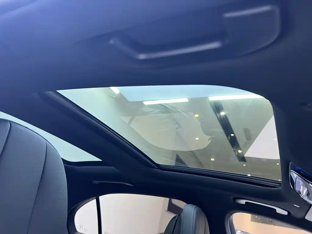 Mercedes-Benz C-Class 2022 — фото 14