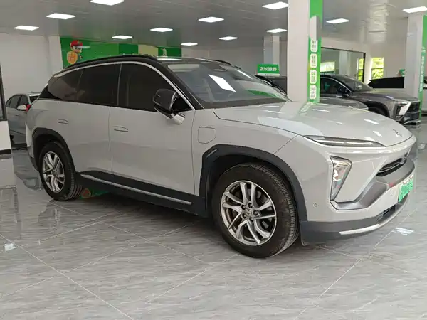NIO ES6 2020