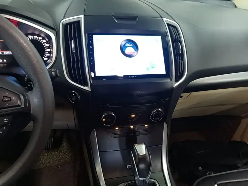 Ford Edge 2016 — фото 13