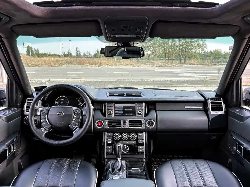 Land Rover Range Rover 2010 — фото 19