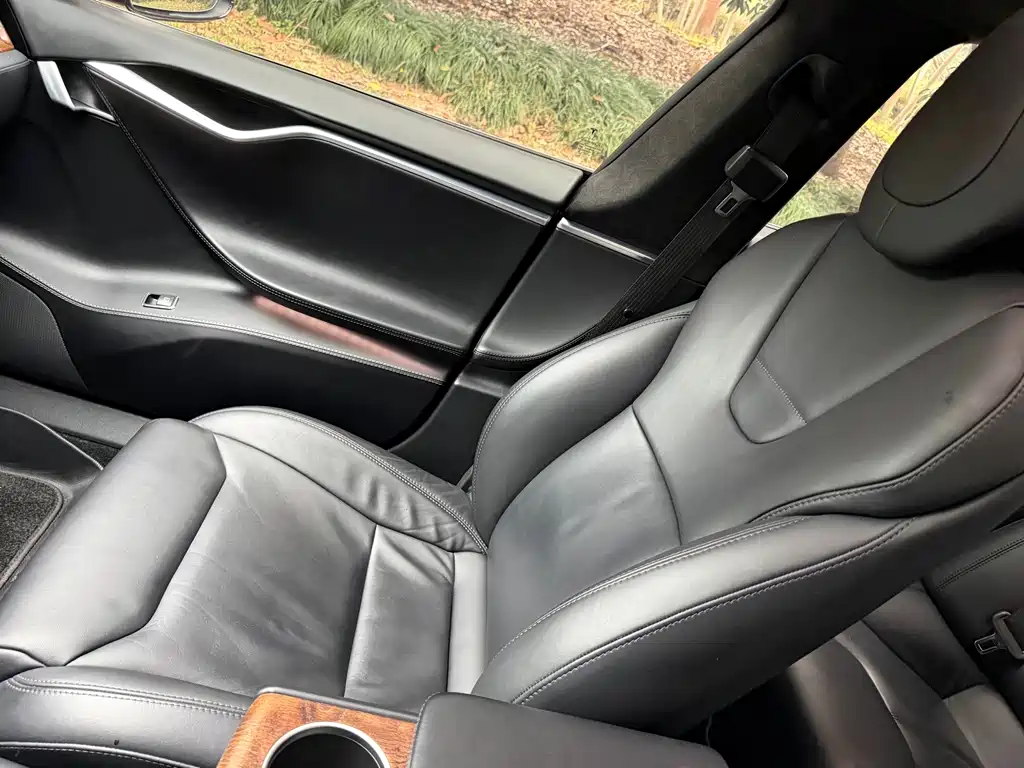 Tesla Model S 2017 — фото 8