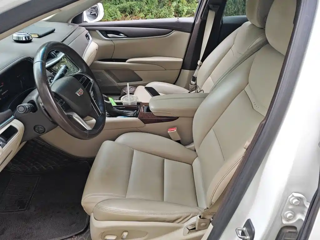 Cadillac XTS 2017 — фото 16