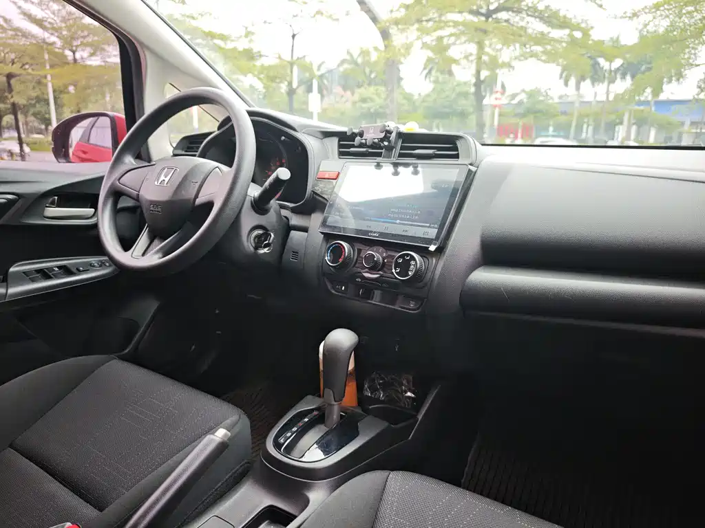 Honda Fit 2017 — фото 11