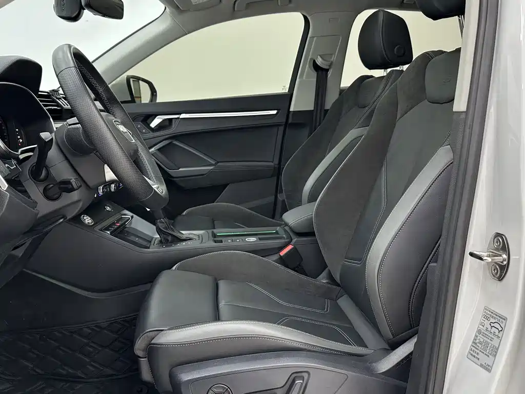 Audi Q3 Sportback 2023 — фото 9