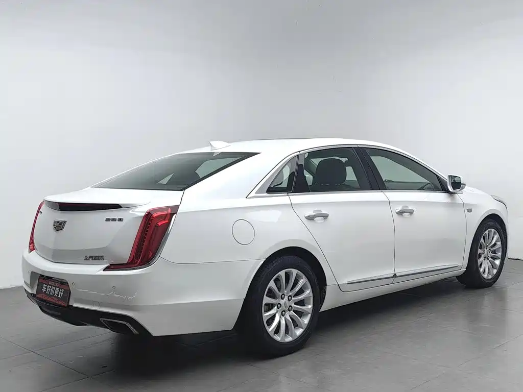 Cadillac XTS 2018 — фото 2