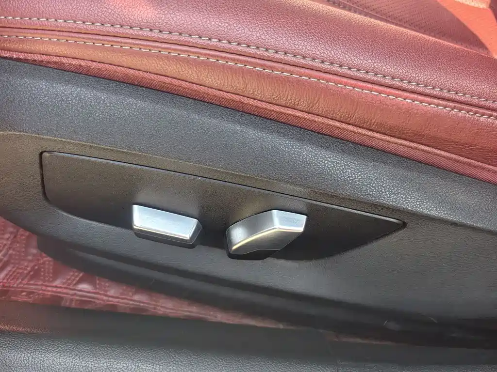 BMW 5 Series 2022 — фото 12