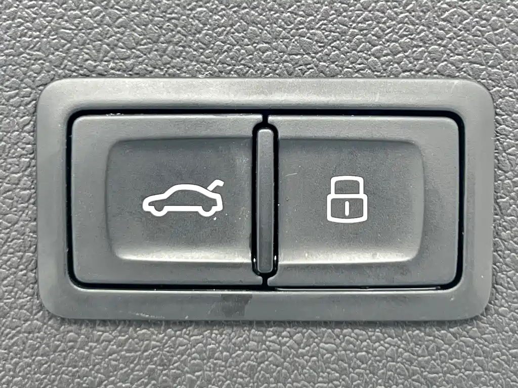 Audi Q3 2018 — фото 18