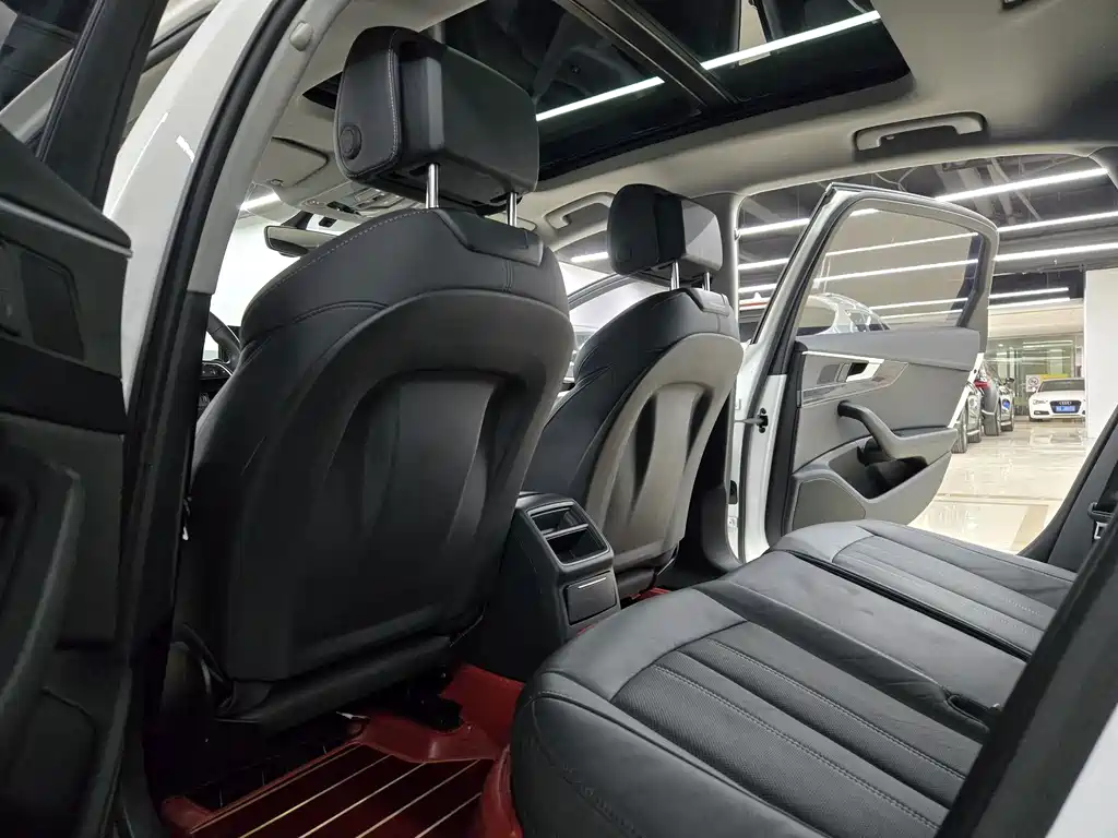 Audi A4L 2021