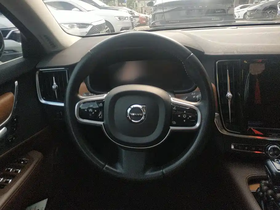 Volvo S90 2020 — фото 15