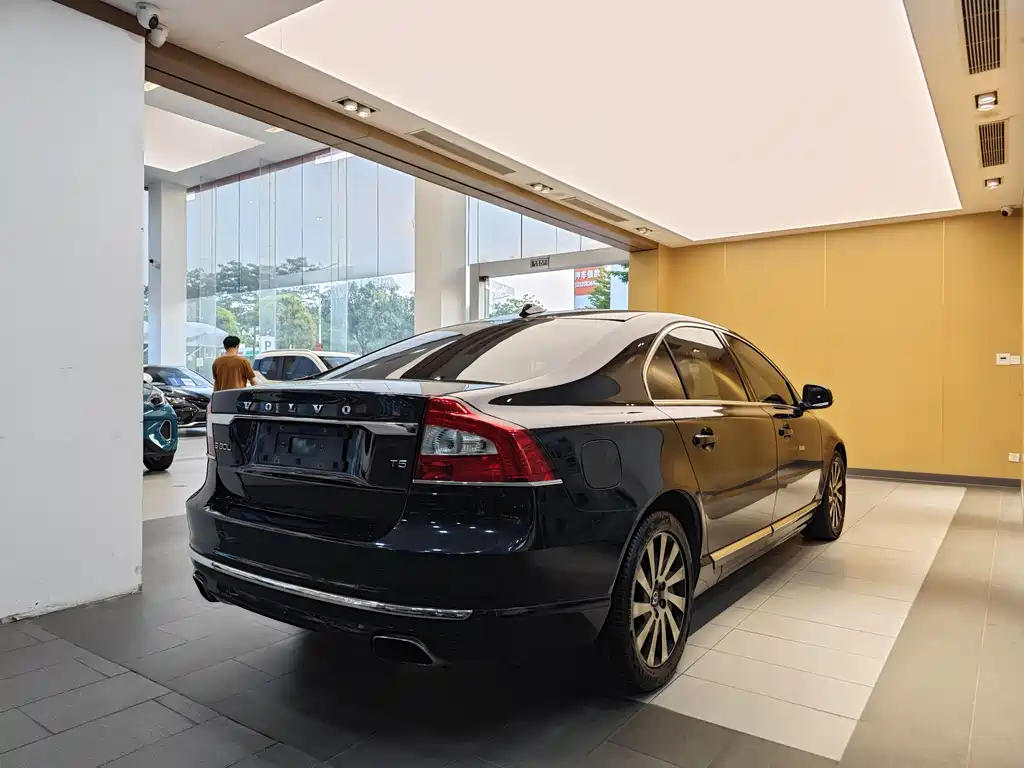 Volvo S80L 2015 — фото 30