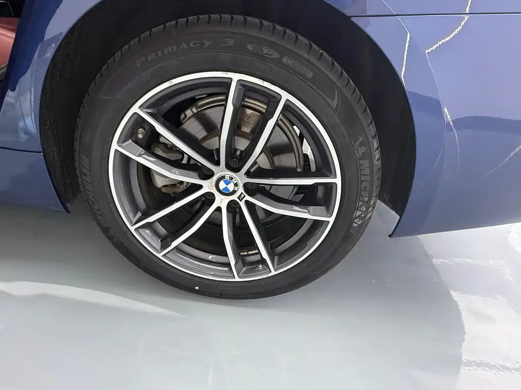 BMW 5 Series 2021 — фото 11