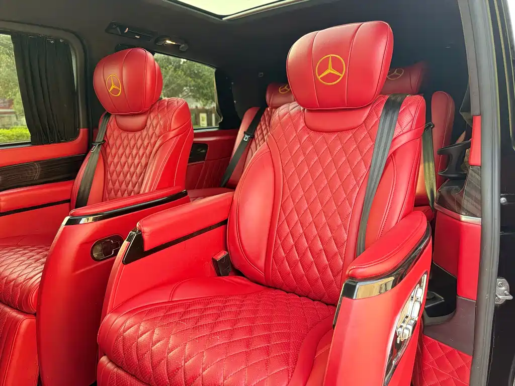Mercedes-Benz V-Class 2020 — фото 10