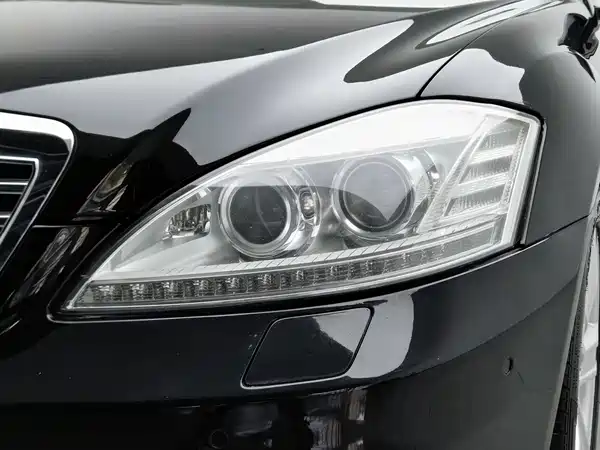 Mercedes-Benz S-Class 2012