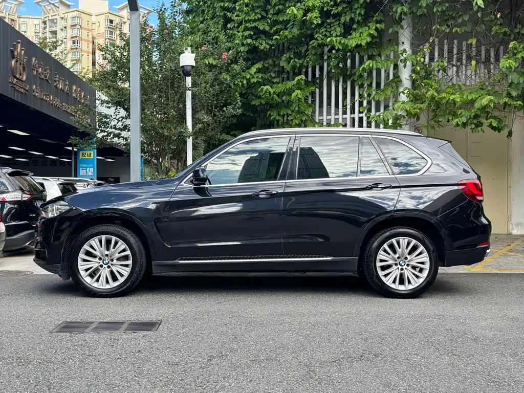 BMW X5 2017 — фото 12
