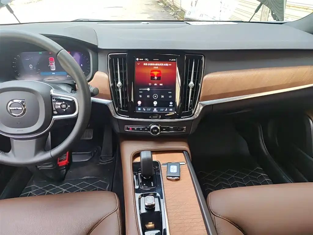 Volvo S90 2024 — фото 13