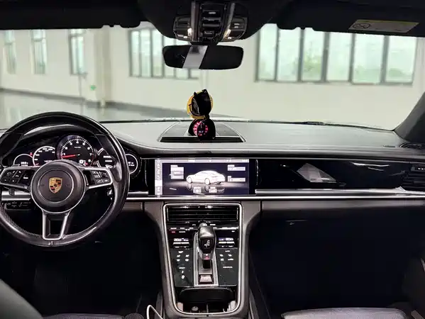 Porsche Panamera 2019