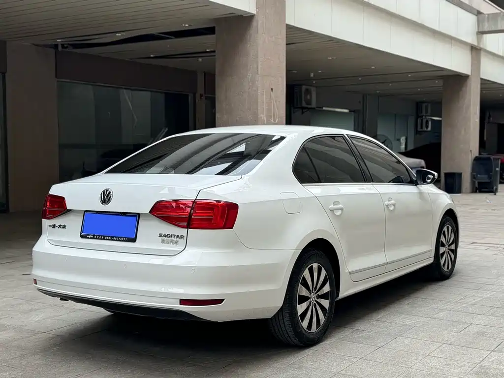 Volkswagen Sagitar 2017 — фото 16