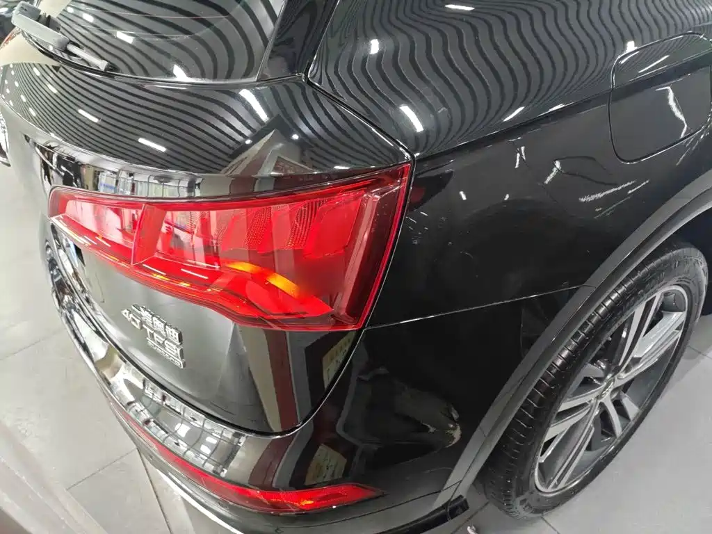 Audi Q5L 2018 — фото 24