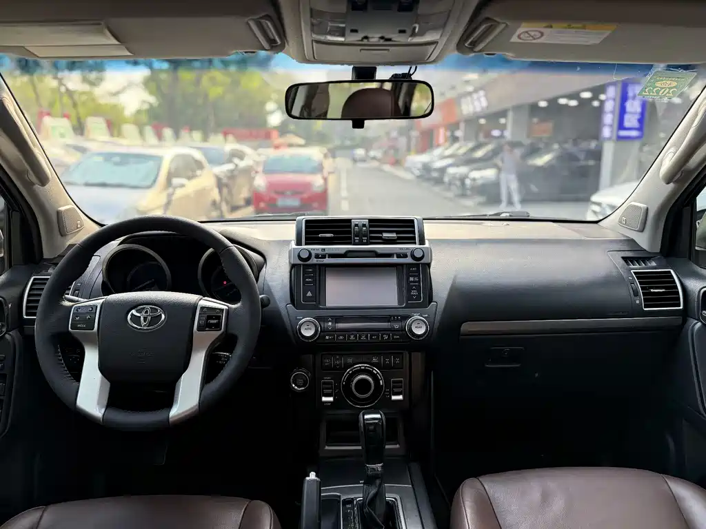 Toyota Prado 2016 — фото 26