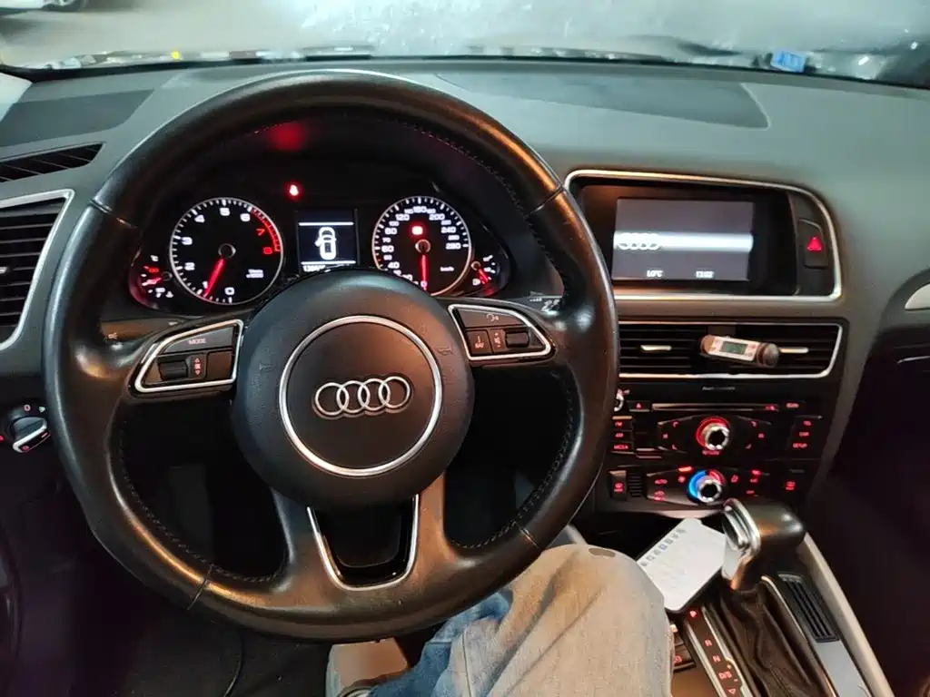 Audi Q5 2015 — фото 10