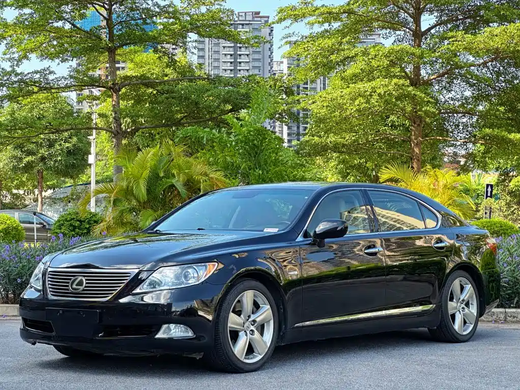 Lexus LS 2009 — фото 2