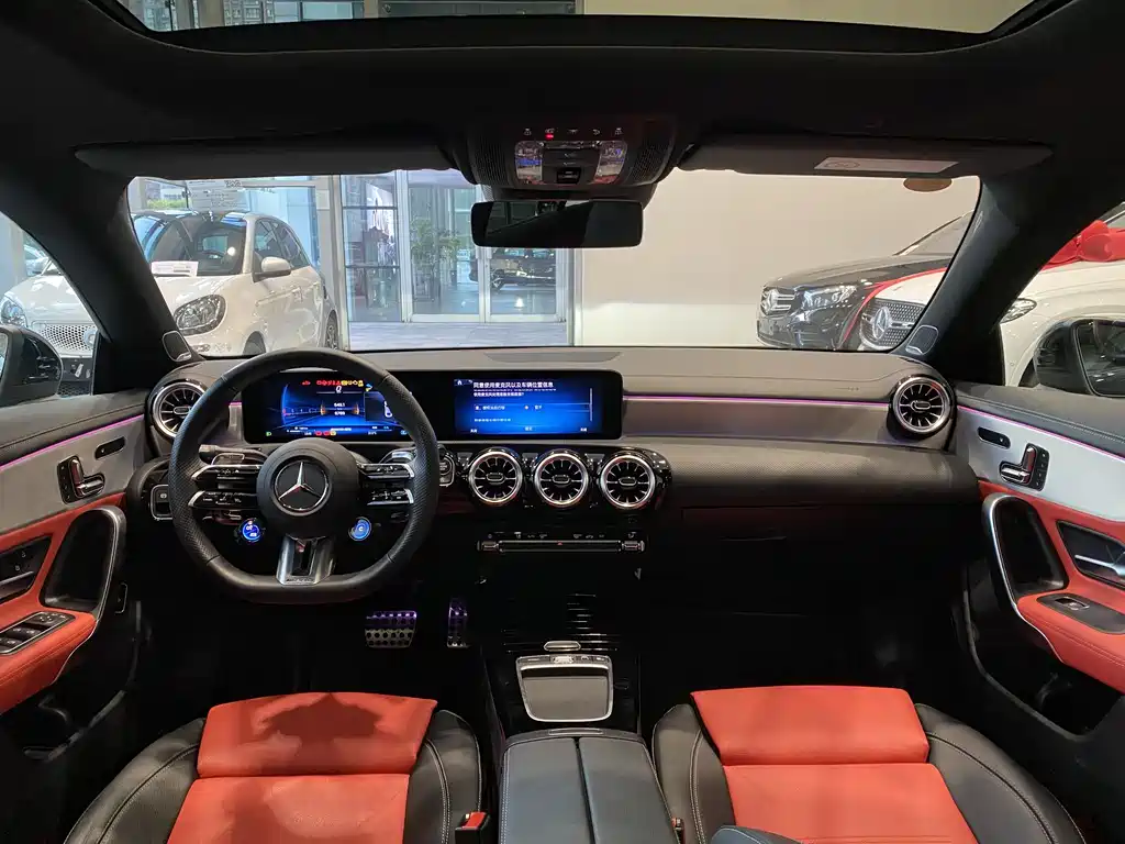 Mercedes-Benz CLA AMG 2025 — фото 10