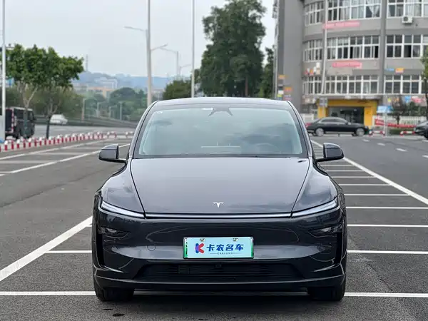 Tesla Model Y 2026
