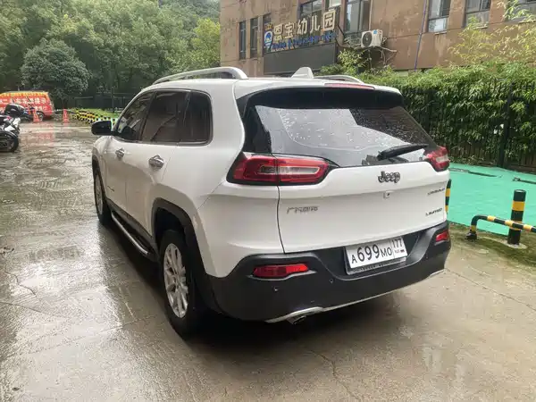 Jeep Cherokee 2018