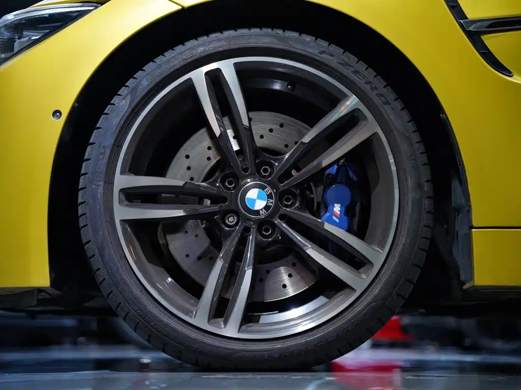 BMW M4 2018 — фото 2