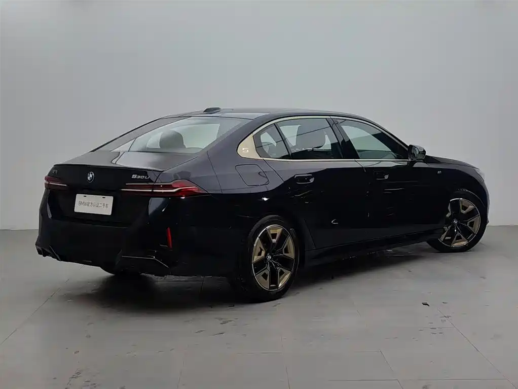 BMW 5 Series 2025