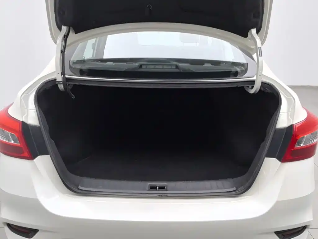 Nissan Sylphy 2022 — фото 16