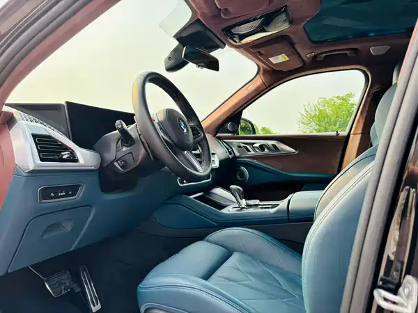 BMW XM 2023