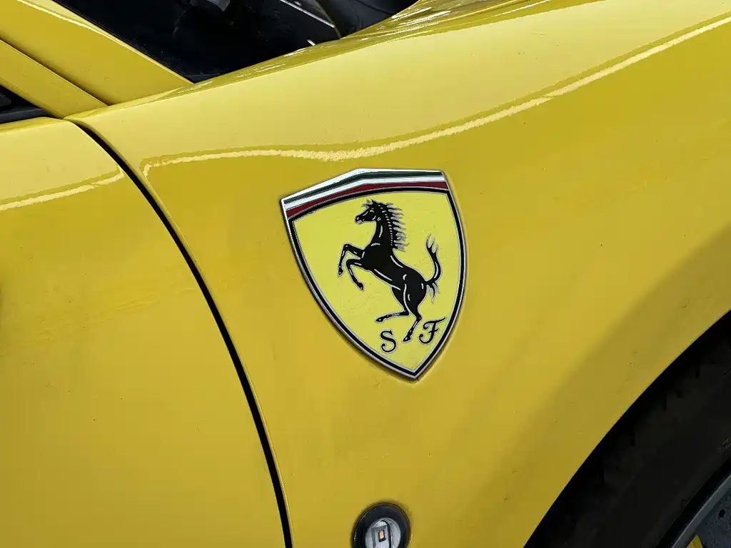 Ferrari F8 2021 — фото 15