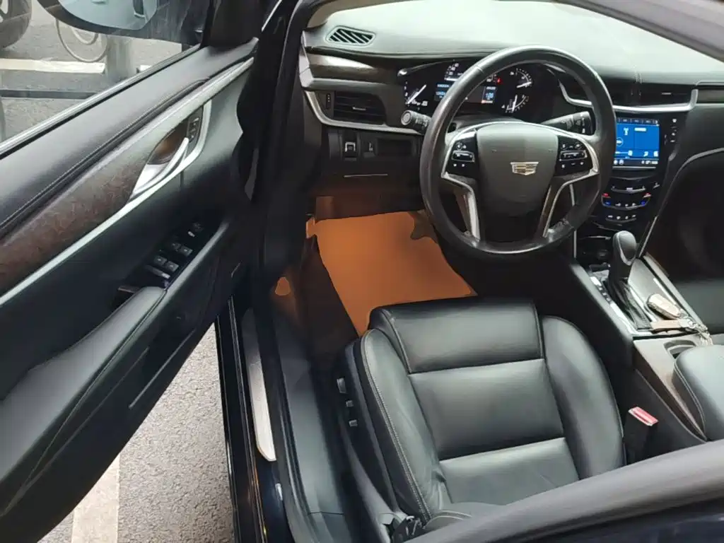 Cadillac XTS 2018 — фото 16