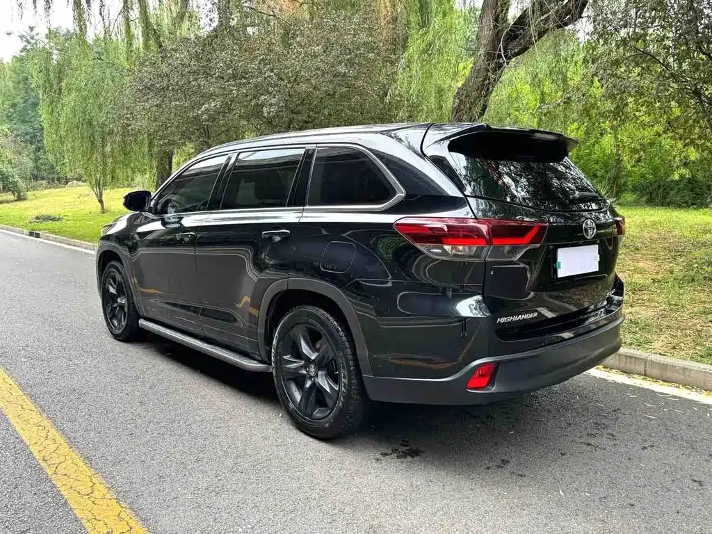 Toyota Highlander 2020 — фото 6