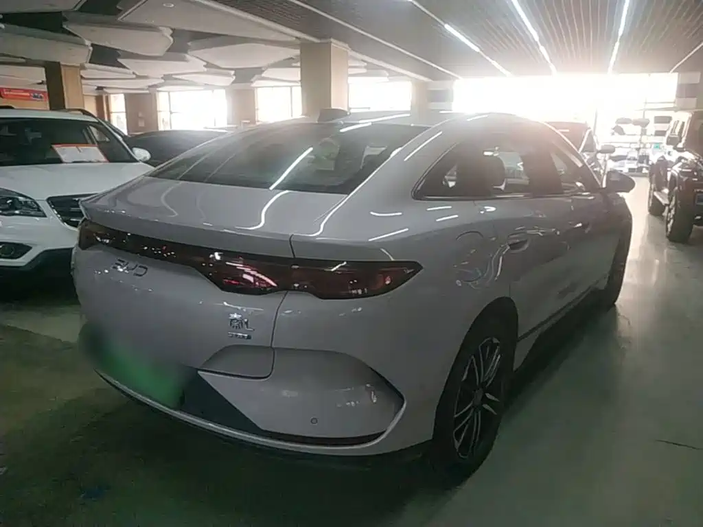 BYD Qin L 2025 — фото 7