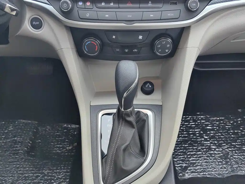 Buick Excelle GT 2020 — фото 13