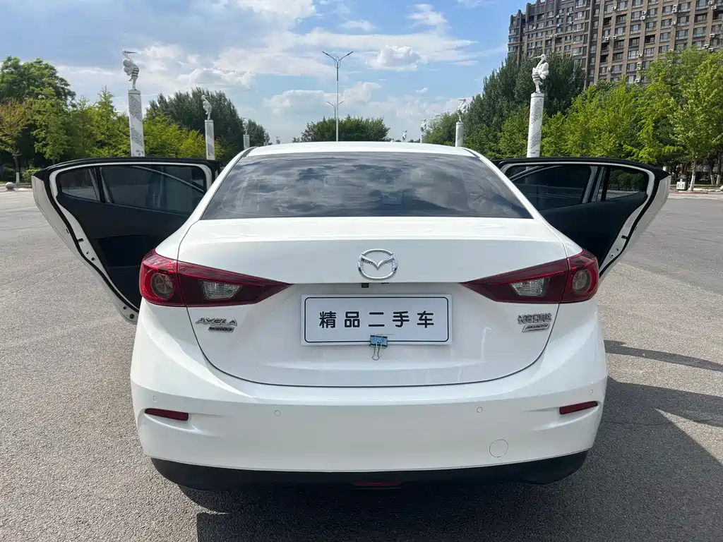 Mazda 3 Axela 2015 — фото 4