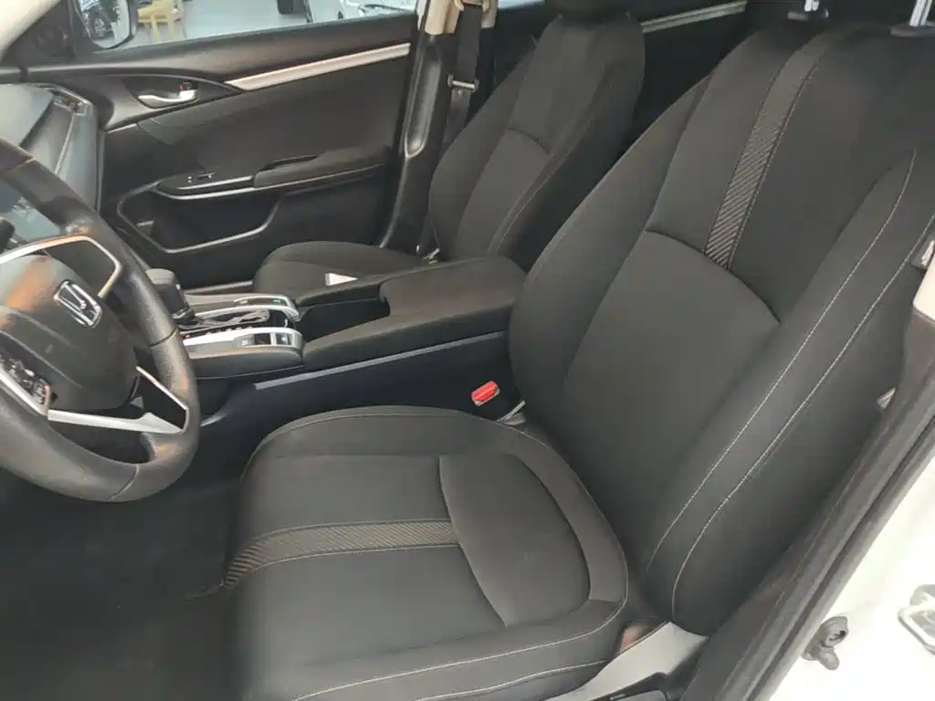 Honda Civic 2018 — фото 15