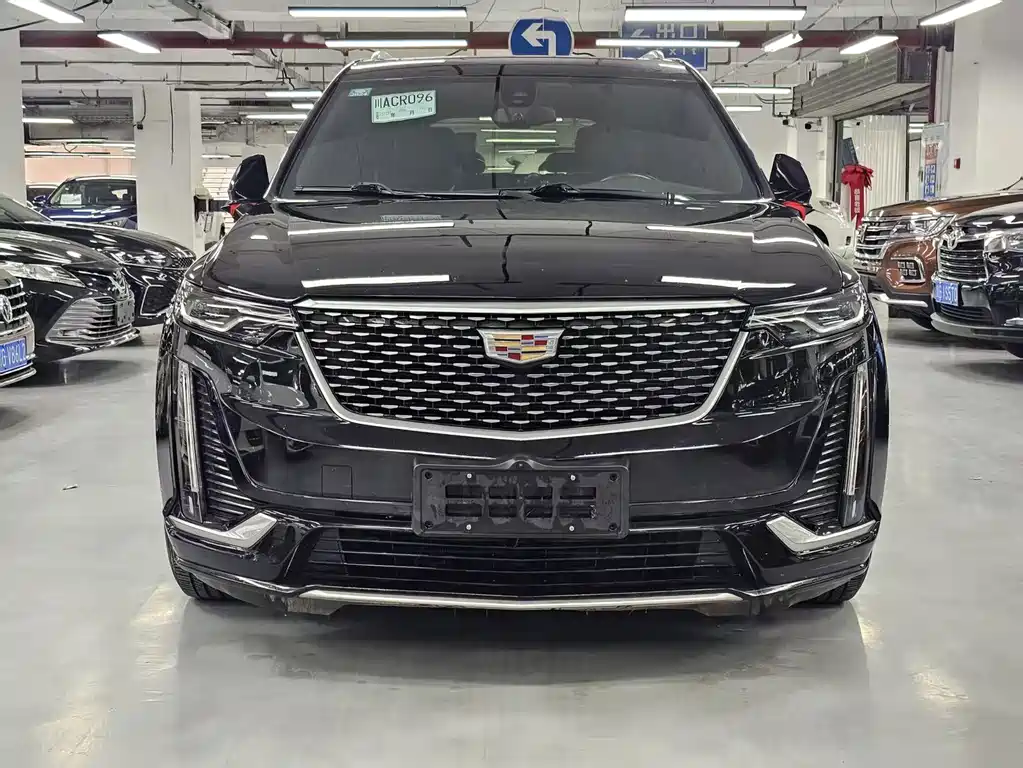 Cadillac XT6 2020 — фото 2