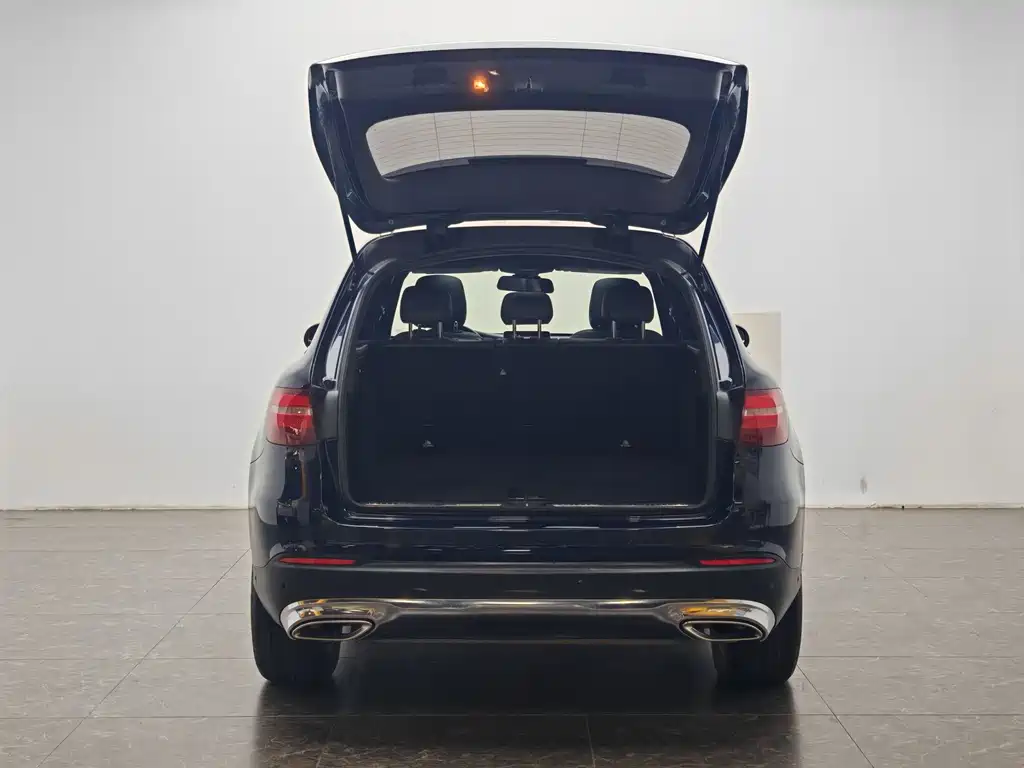 Mercedes-Benz GLC 2018 — фото 12