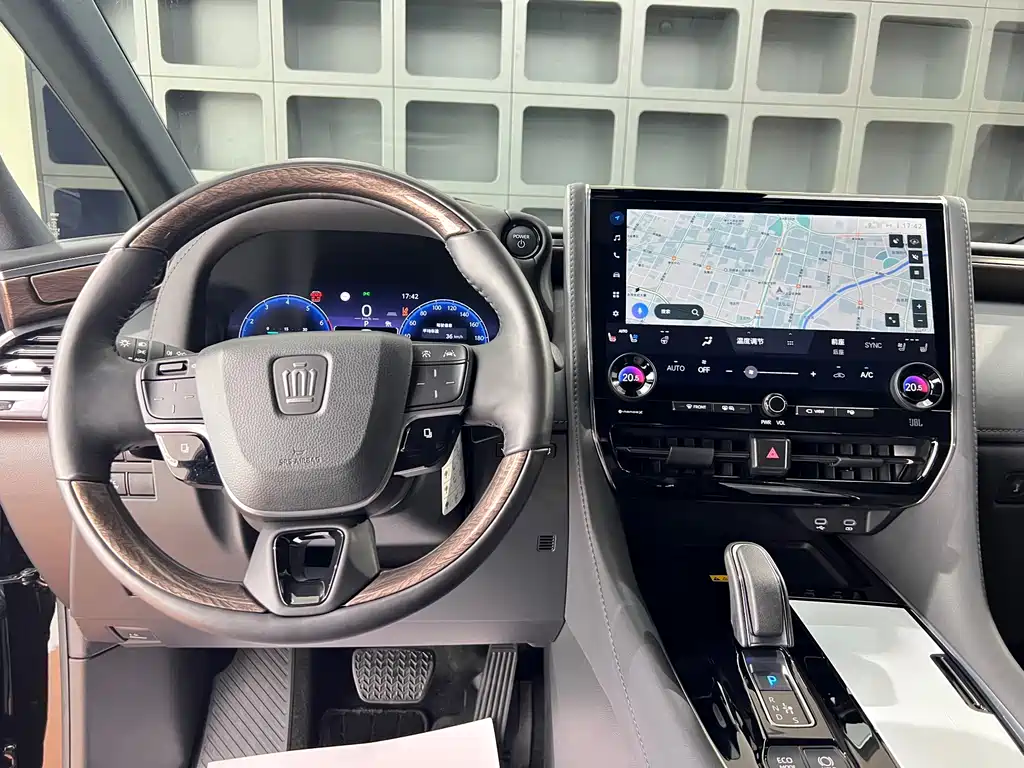 Toyota Vellfire 2025 — фото 25